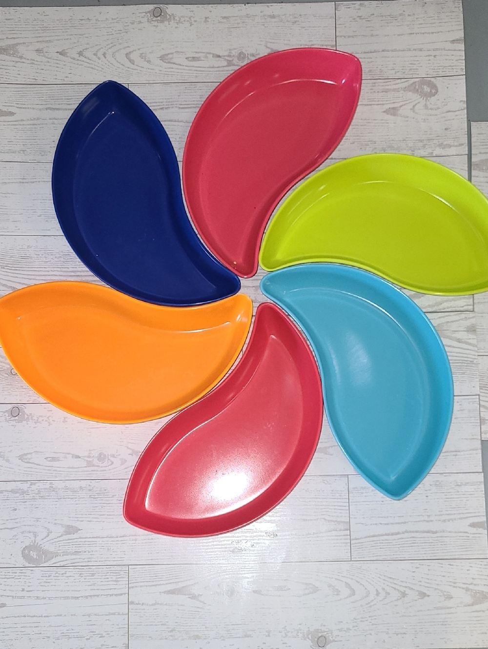 MCM Melamine Vintage-Style Serving Dishes Set Of 6 Plates Plastic Platters